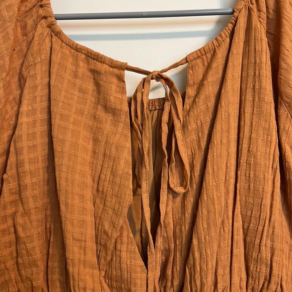 NWT! Pink lily long sleeve peplum top - Picture 5 of 5